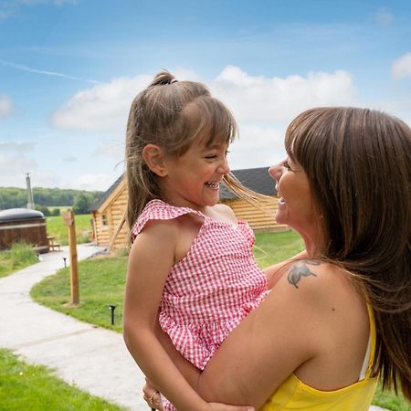 Logements Insolites A La Ferme - Yourte, Kota Ou Pod Farbus Eksteriør bilde