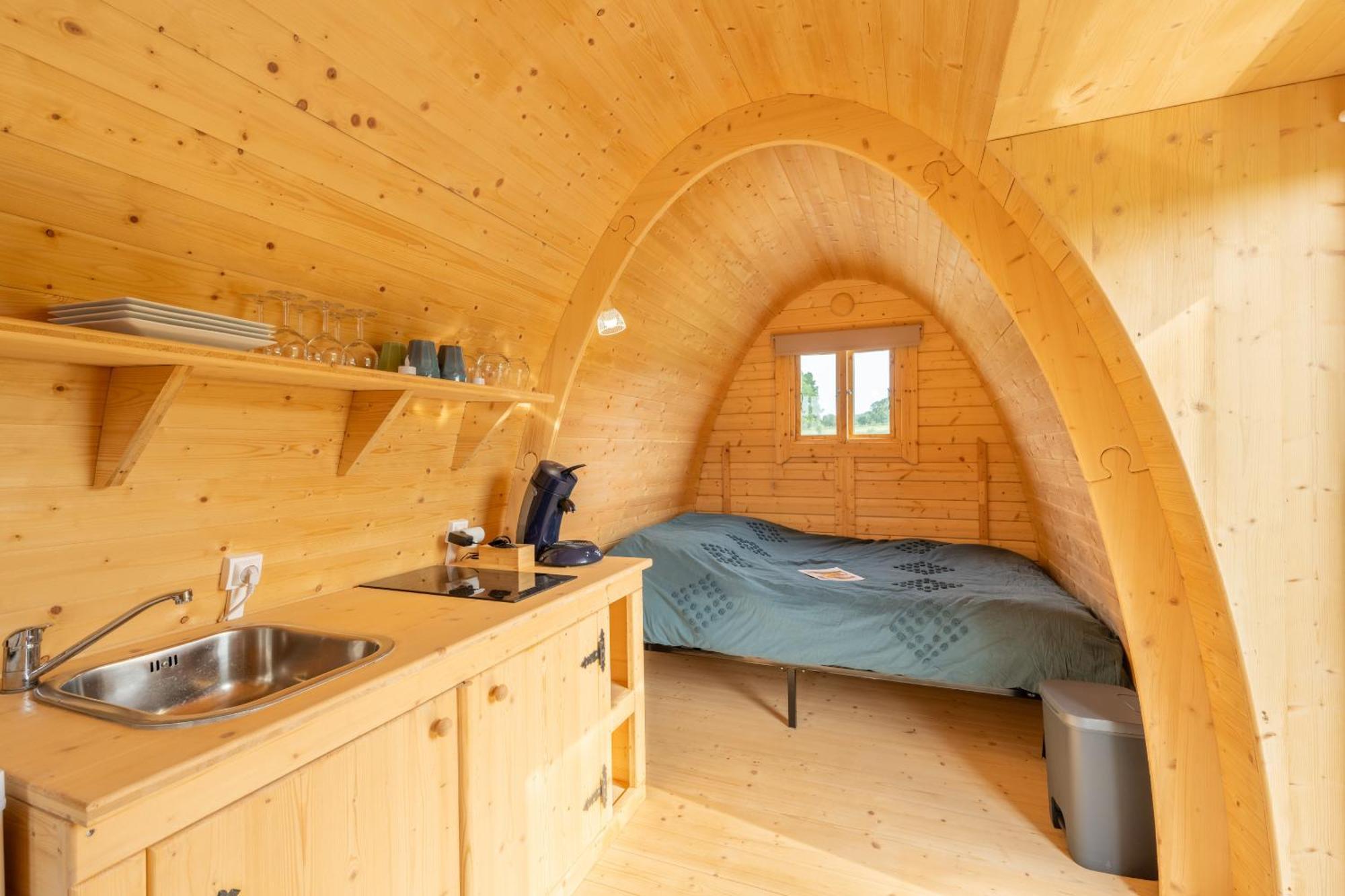 Logements Insolites A La Ferme - Yourte, Kota Ou Pod Farbus Rom bilde