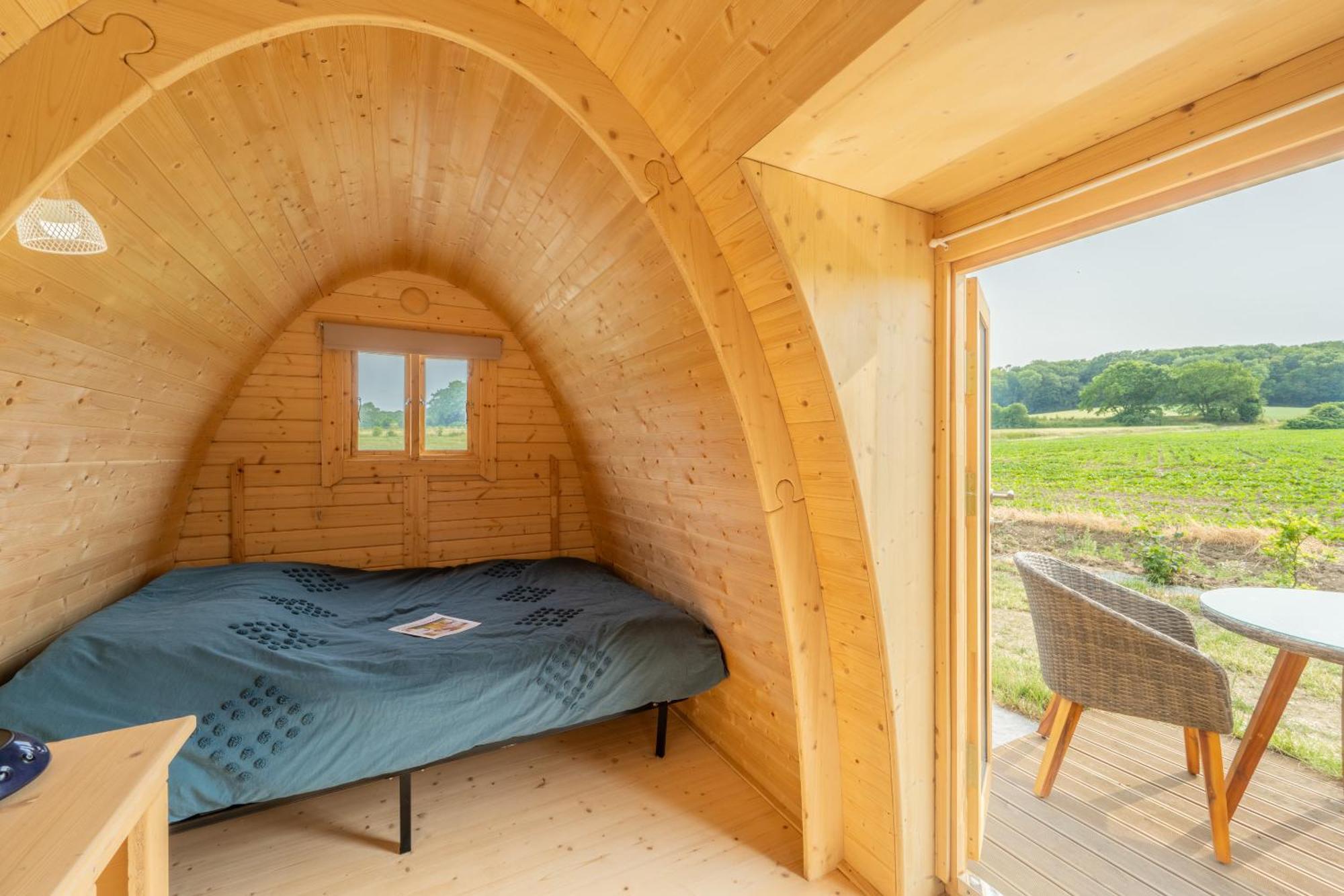 Logements Insolites A La Ferme - Yourte, Kota Ou Pod Farbus Rom bilde